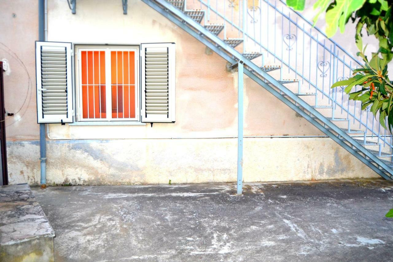 Lillo'S House Villa เชฟาลู ภายนอก รูปภาพ
