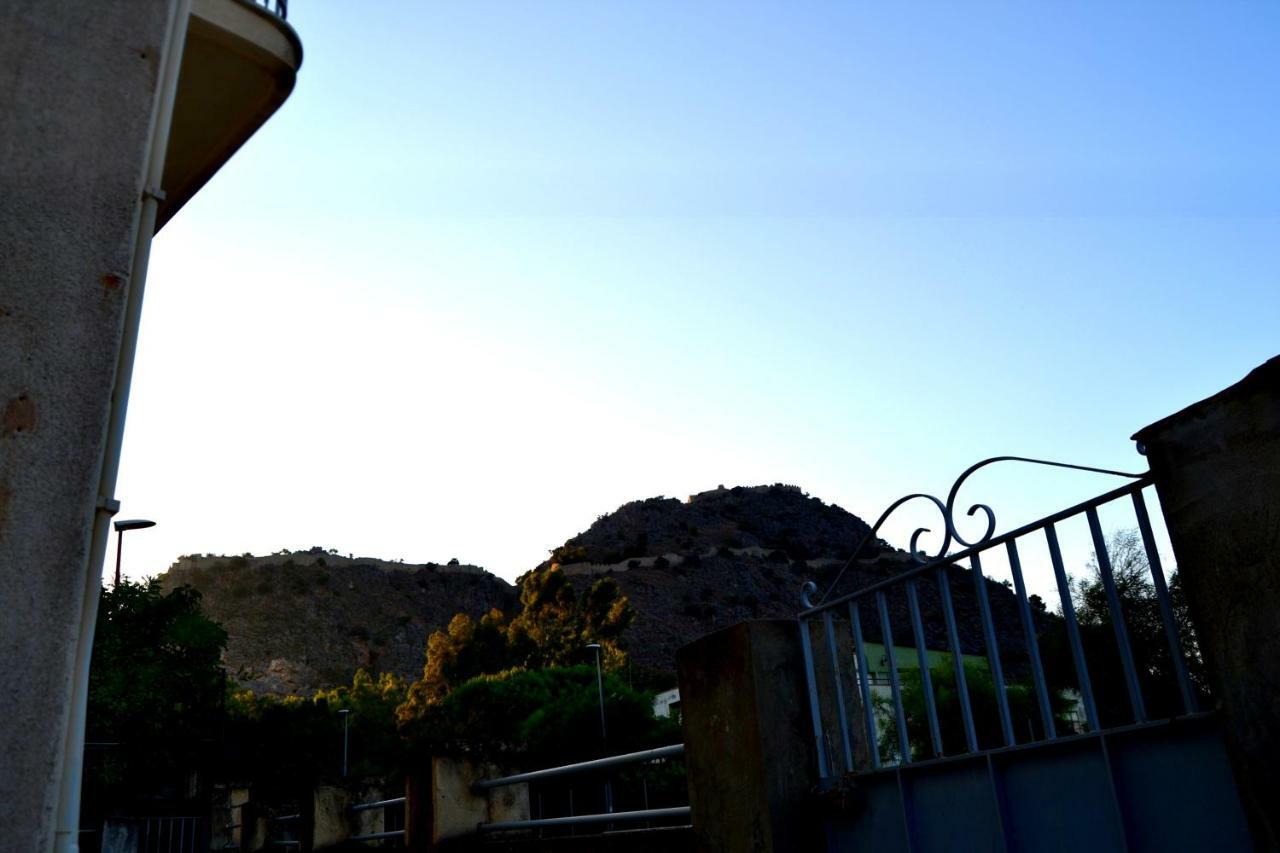 Lillo'S House Villa เชฟาลู ภายนอก รูปภาพ